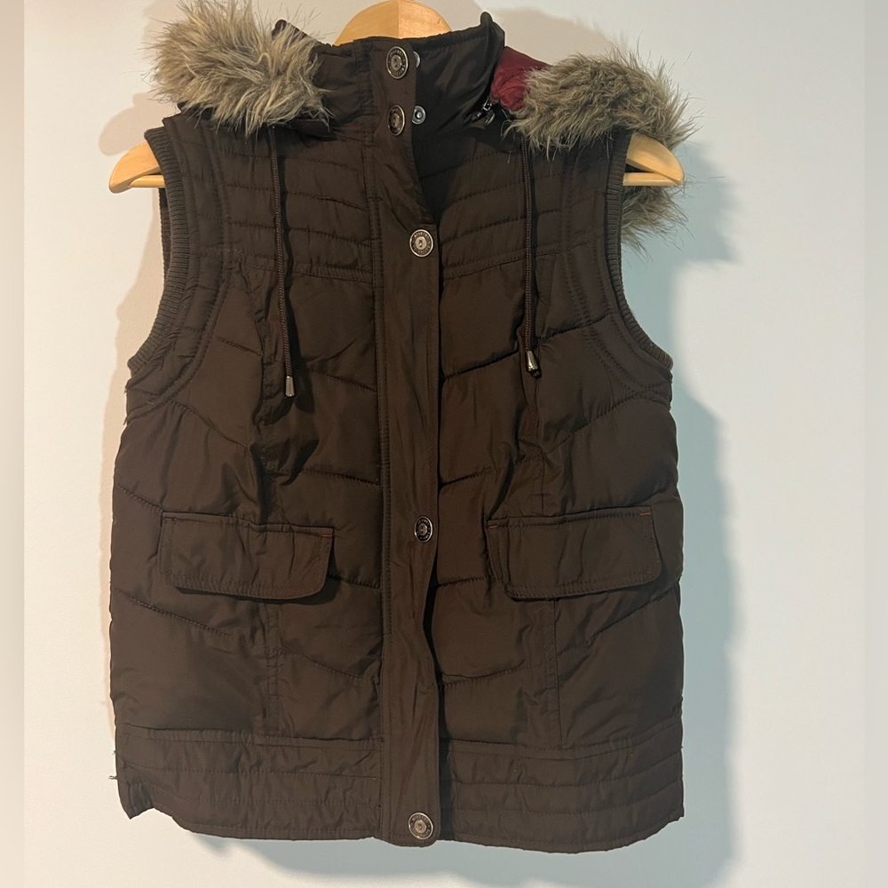 Brown Hooded Puffer Vest — Small